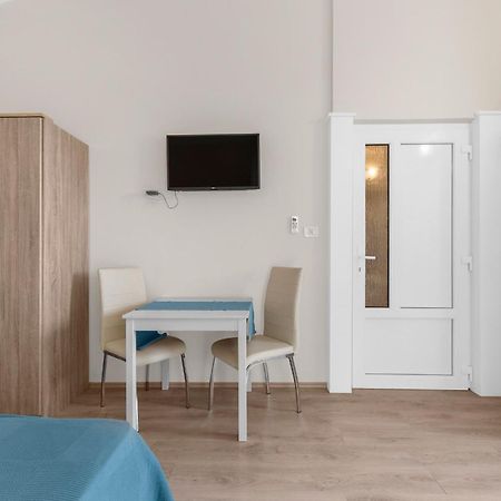Villa Hope - Apartments With Shared Pool Porec Phòng bức ảnh